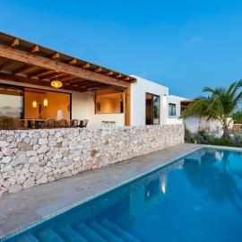 Luxury villa with privacy and private swimming pool, hotell i Jan Thiel