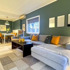Cozy apartment with free parking