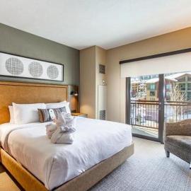 Grand Summit Hotel, Ski In Out, Pool, Hot Tub, Gym, Perfect Location!