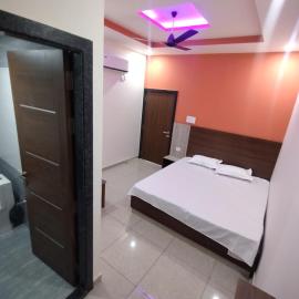 Hiramani Hotel, hotel in Fatehpur