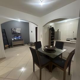 Casa com 2 quartos perto do Buritis, hotel in Belo Horizonte