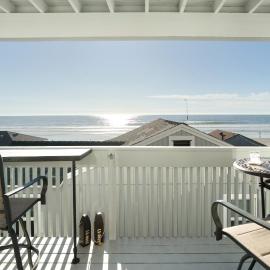 Beachfront Bliss | Shining Sea Condo on The Strand w/ Ocean Views, מלון באושנסייד