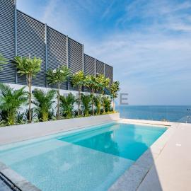 Elegant 4BR Villa with Assistant Room in Al Dana Island, Sharm, Fujairah by Deluxe Holiday Homes, hotel in Fujairah