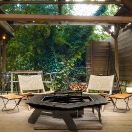 The BASE GLAMPING YUGAWARA – hotel w mieście Yugawara