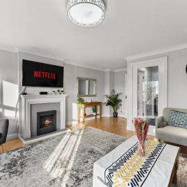 Charming House in Wakefield - Sleeps 6، فندق في ويكفيلد