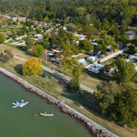 Aranypart Camping & Apartments, hotell i Siófok