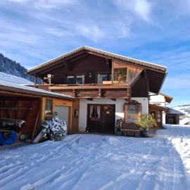 Ferienwohnung zum Urfall -- Sommerbergbahnen inklusive !!!, hotel en Tannheim