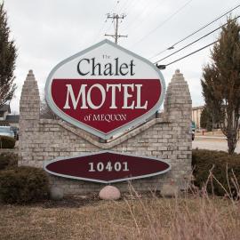 The Chalet Motel, hotell i Mequon