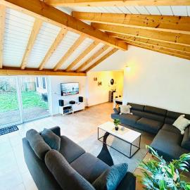 Fleurier में, होटल Appartement duplex spacieux