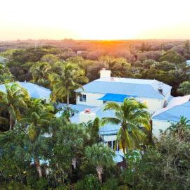 The Caribbean Court Boutique Hotel, hotel v destinaci Vero Beach