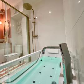 Le Bellegarde - hypercentre et jacuzzi