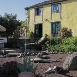 Authentic country house Casa Gloria with fantastic views, Hotel in Franceses