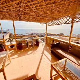 SurfsHub Hostel Taghazout، فندق في تغازوت