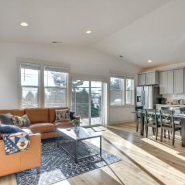 Stunning Stevenson Retreat w/ Mountain Views!