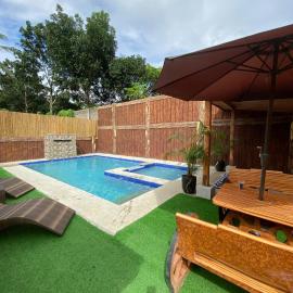 La Ahoy Resthouse and Resort Exclusive, hotel u gradu San Jose