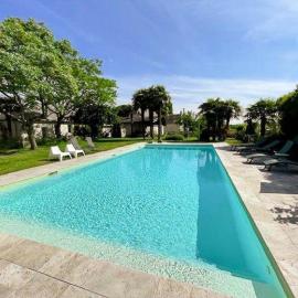 Gîte de charme avec piscine chauffée, clim et WiFi en Loire - FR-1-381-602