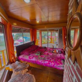 Swindo Homestay 77, Room 11, hotel sa Berastagi