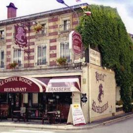 Logis Le Cheval Rouge, hotel v mestu Sainte-Menehould