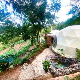 Nomad Dome at Salto Jimenoa Waterfall, hotell i Jarabacoa