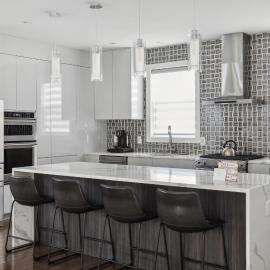 Luxury 4BR home 7 mins to US Capital, Rooftop deck, in Washington Free Parking, hotel in Washington, D.C.