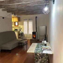 Apartamento La Bodeguita, hotel v destinácii Barbastro