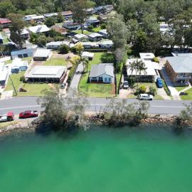 Googley's Cottage، فندق في Dunbogan
