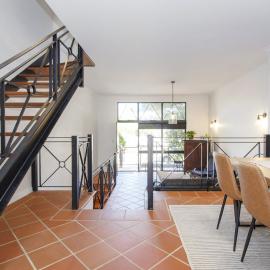 Terrace Heaven - Luxe Retreat in Fremantle