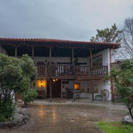 Secret garden Guest house Pozar Aridea, hotel in Aridaia