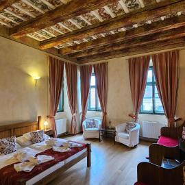 Hotel Opat, khách sạn ở Kutná Hora