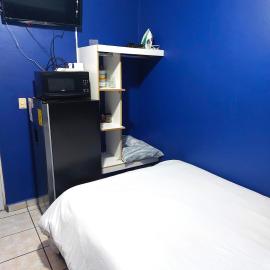 Habitacion 11 independiente con mucha privacidad ,cerca del consulado , CAS , a 200 mts del vado del rio, hotel a Hermosillo