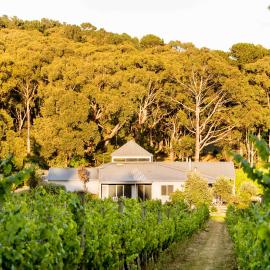 Polperro Villas, Hotel in Red Hill