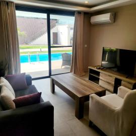1 bedroom apartment with Private pool, hotel a Amdalai