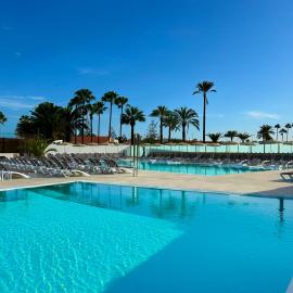 HL Miraflor Suites Hotel