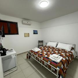Aurora Rooms, hotel in Pomigliano dʼArco