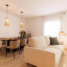 Bravissimo Maragall, very spacious and central, hotel v Gironi