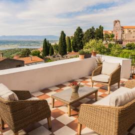 Traditional House, view on lake, yoga, sauna R4543