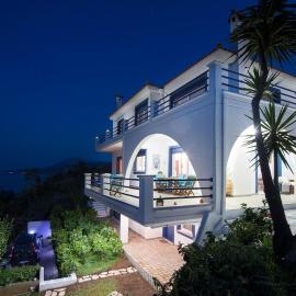 Blue Dream Villa Kymi Evia-Platana Village, отель в Кими
