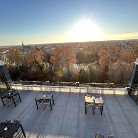 Dali Hôtel Montauban, hotel v destinaci Montauban