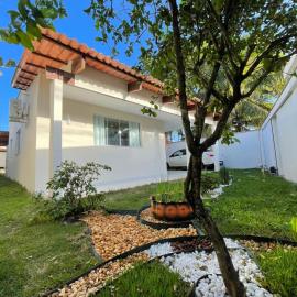 Casa com piscina em Guarapari