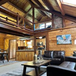 Forest Tree Log Cabin, Hotel in Middletown