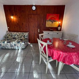 Studio cabine 4 couchages AR490-022, hotel in Argelès-sur-Mer