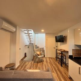 Private 1 bedroom house in Machico Centre