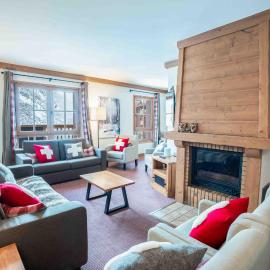Le Grand Ours - Ski in ski out 4 bed chalet, Arc 1950