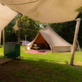 Glampingtent Camping Namasté, hotel a Berlicum