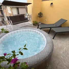 La Terrazza di Nela، فندق في باغيريا