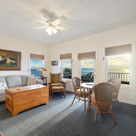 Unbeatable sunset views over the Gulf, hotel en Cedar Key