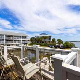 Cove Cottage - Gulf front stilt home, hotel v destinácii Cedar Key