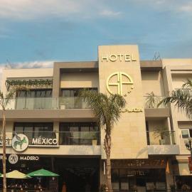 Hotel Grand One Plaza, hotel u gradu Tihuana