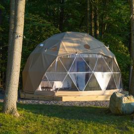 Moon Base, hotel in Vernon Township
