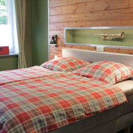 viel Platz, 1-2 große Schlafzimmer, Küche mit Essplatz, Balkon, nahe Centro & Arena